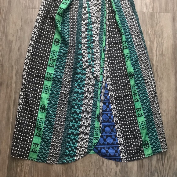 Gorgeous overlap summer dress! - Picture 2 of 5